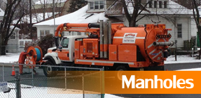 Vacuum Truck Cleaning Manhole - Sewer Service